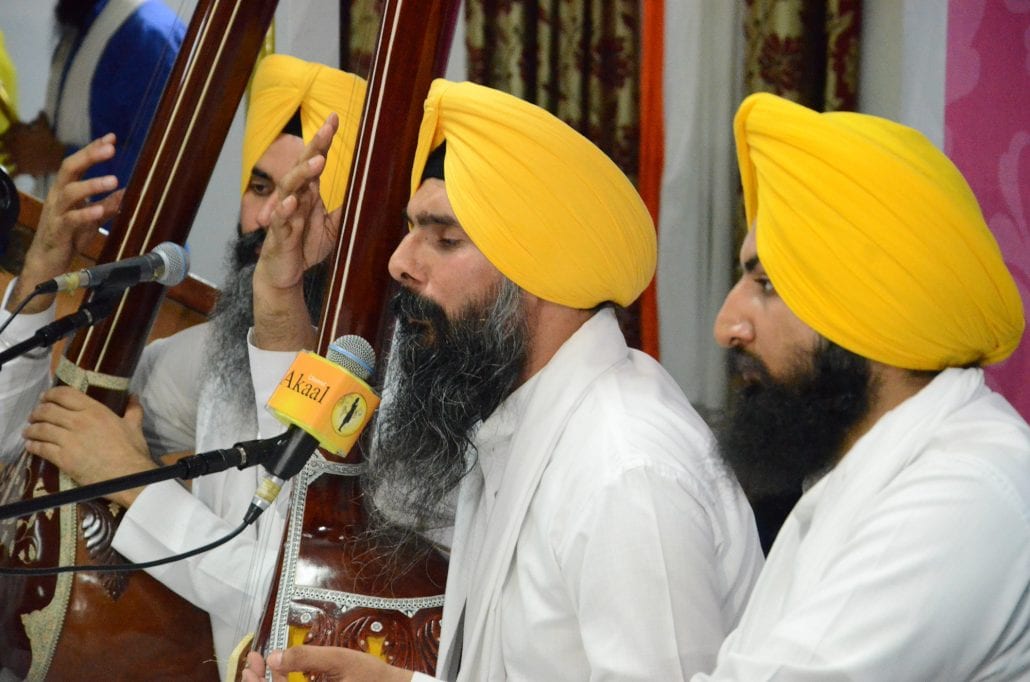 Ragi jatha performing kirtan in the Darbar Sahib