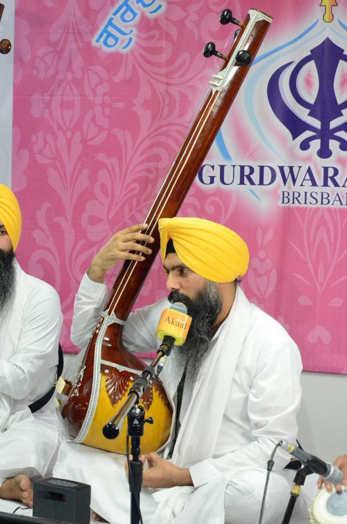 Kirtan with tanpura