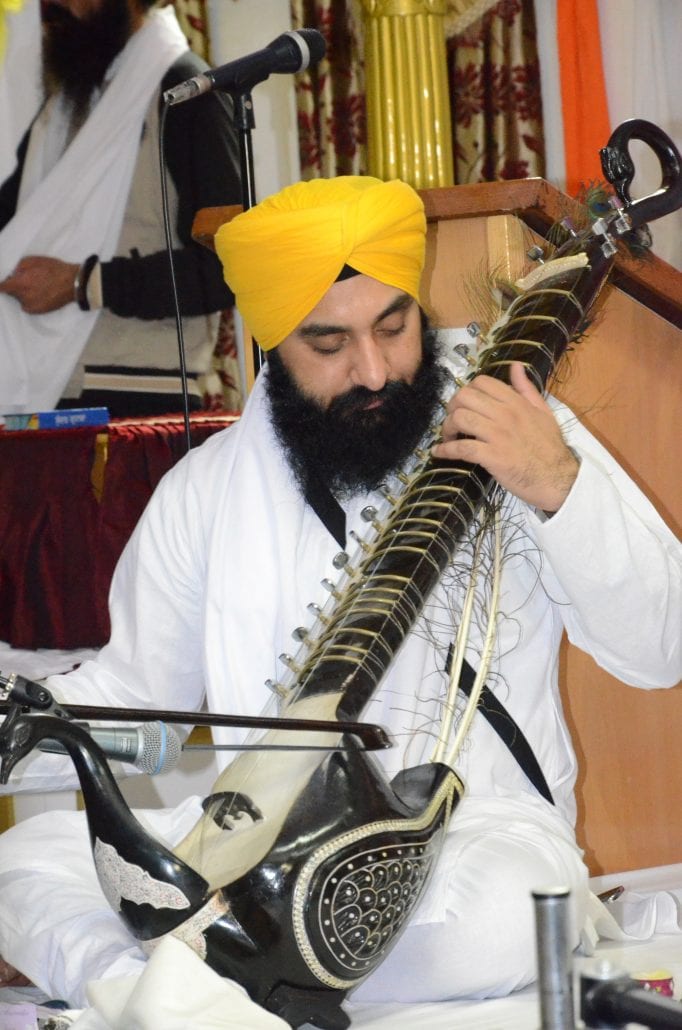 Kirtan with taus